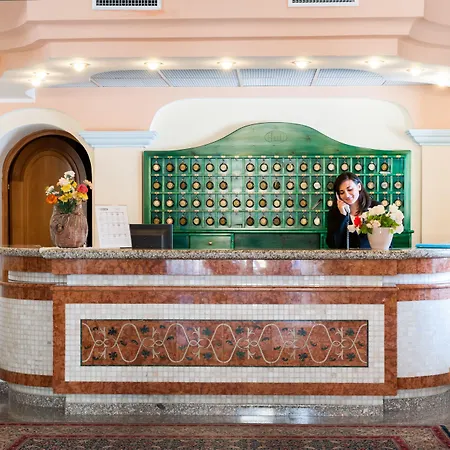 Maria Rosaria Hotel 4*