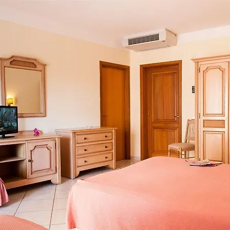 Maria Rosaria 4*
