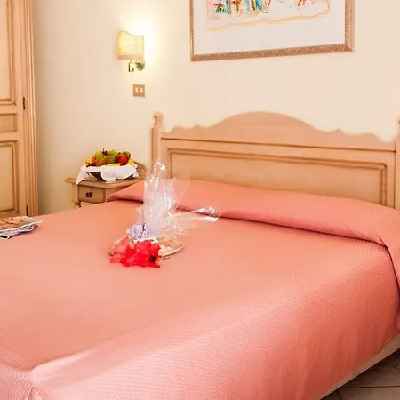Maria Rosaria Hotell 4*